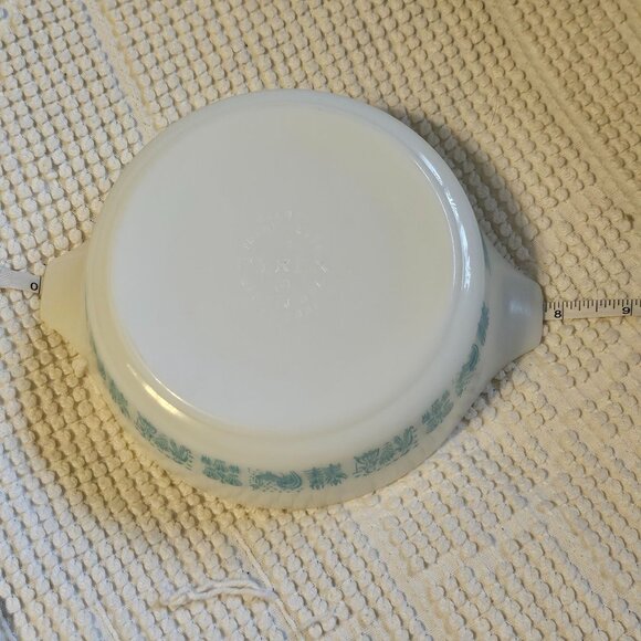 Pyrex Turquoise Amish Butterprint 1 Pint Casserole Dish with Glass Lid - Picture 8 of 9
